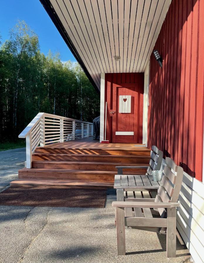Cozy Renovated House With A Lot Of Parking Space. Хапаранда Екстериор снимка